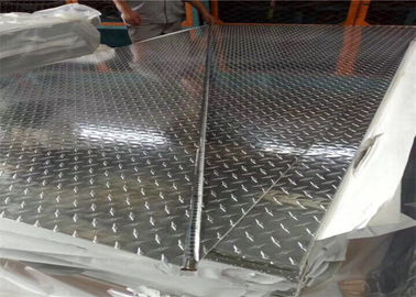 Cina Anti Slip Aluminium Diamond Pijakan Tapak pemasok